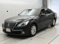 2013 Toyota Crown Hybrid