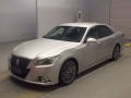 2013 Toyota Crown Hybrid