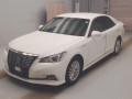2017 Toyota Crown Hybrid