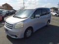 2010 Toyota Noah