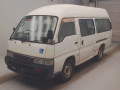 2000 Nissan Caravan Van