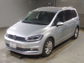 2016 Volkswagen Golf Touran