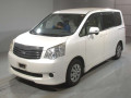 2013 Toyota Noah
