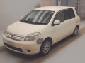 2004 Toyota Raum