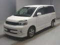 2004 Toyota Voxy