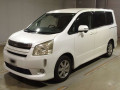 2007 Toyota Noah