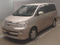 2005 Toyota Noah