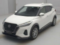 2023 Nissan KIX