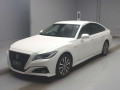 2019 Toyota Crown Hybrid