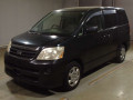 2005 Toyota Noah