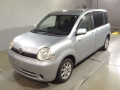 2003 Toyota Sienta