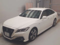 2019 Toyota Crown Hybrid