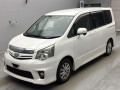 2013 Toyota Noah