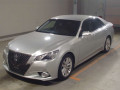 2013 Toyota Crown Hybrid