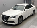 2013 Toyota Crown Hybrid