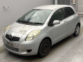2005 Toyota Vitz