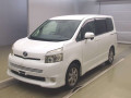 2007 Toyota Voxy