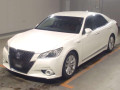 2013 Toyota Crown Hybrid