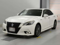 2013 Toyota Crown Hybrid
