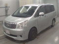 2013 Toyota Noah