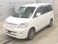 2003 Toyota Noah