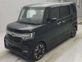 2018 Honda N-BOX CUSTOM