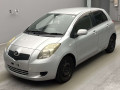 2005 Toyota Vitz