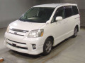2006 Toyota Noah