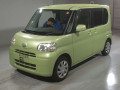 2011 Daihatsu Tanto