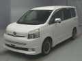 2009 Toyota Voxy