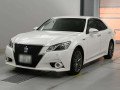 2013 Toyota Crown Hybrid