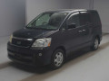 2005 Toyota Noah