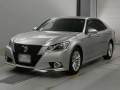 2013 Toyota Crown Hybrid
