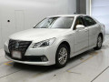 2015 Toyota Crown Hybrid