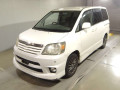 2003 Toyota Noah