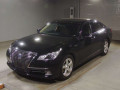 2013 Toyota Crown Hybrid