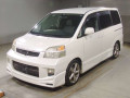 2003 Toyota Noah