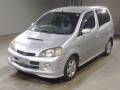 2001 Daihatsu YRV