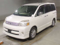 2006 Toyota Voxy