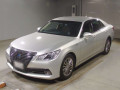 2014 Toyota Crown Hybrid