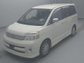 2005 Toyota Voxy