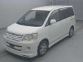 2003 Toyota Noah
