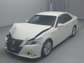 2013 Toyota Crown Hybrid