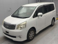 2013 Toyota Noah