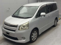 2007 Toyota Noah