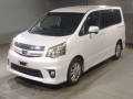 2010 Toyota Noah