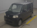 2011 Daihatsu Tanto