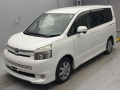 2007 Toyota Voxy