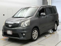 2011 Toyota Noah