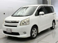 2007 Toyota Noah